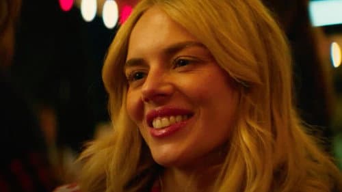 Backdrop do filme: Carolina Caroline