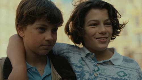 Backdrop do filme: Corações Jovens