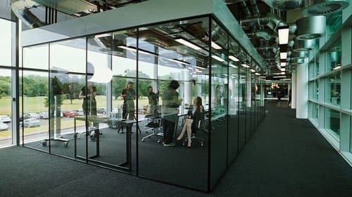 Backdrop do filme: Bugonia