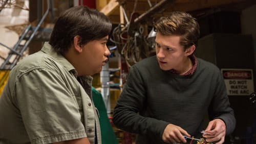Backdrop do filme: Homem-Aranha: De Volta ao Lar